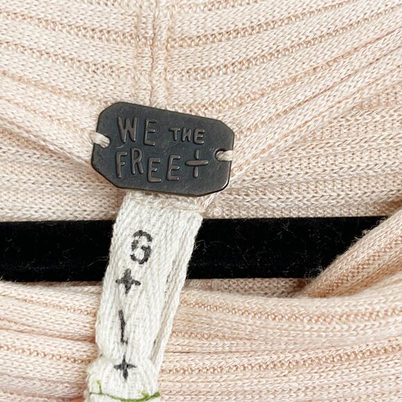 Free People L Pale Pink Lover Rib Split Back Pullover Thermal Top Long Sleeve - Picture 7 of 11